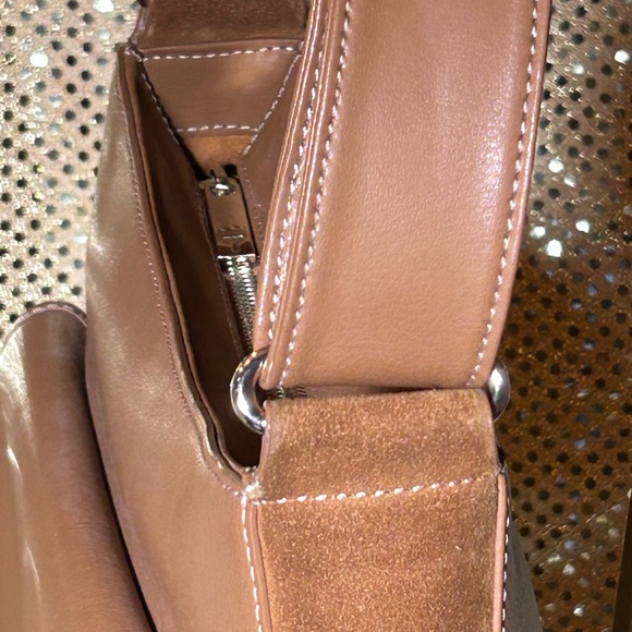 Ted Baker London Tan Hobo Bag w/Buckle Accent Approx. 14” x 11” x 3” EUC - Picture 5 of 14